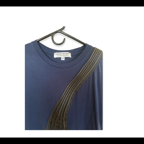 Sohung Designs Handmade in New York. Navy top with Metal Zippers. Size M. - Picture 3 of 3